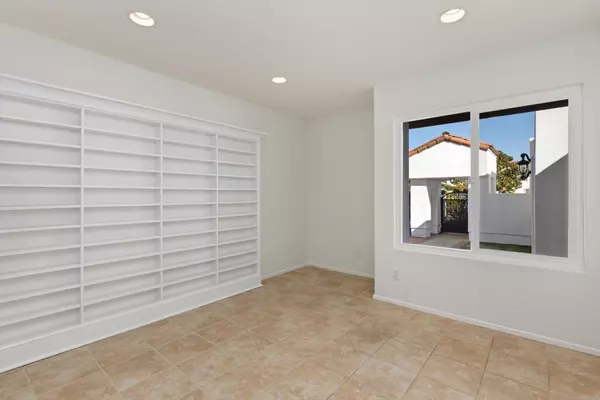 Oceanside, CA 92056,4815 Galicia WAY