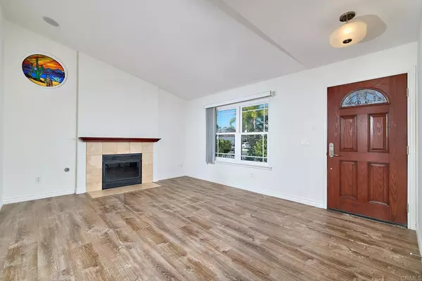 Santee, CA 92071,9717 Follett DR