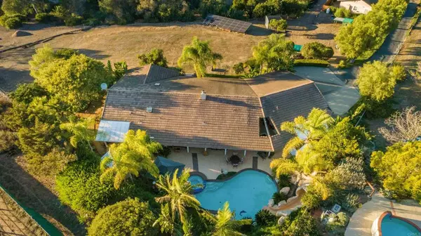 351 Sheila LN, Fallbrook, CA 92028