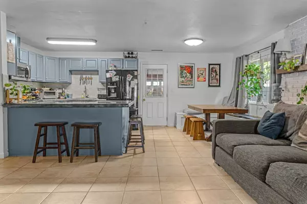 Oceanside, CA 92054,128 Frontier Ln