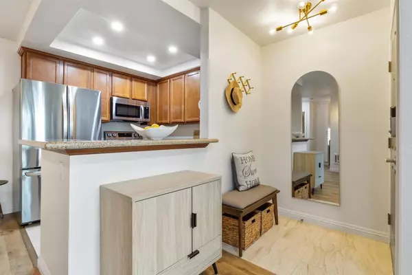 Oceanside, CA 92054,432 Edgehill LN #74