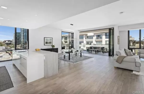 San Diego, CA 92103,2604 5th Ave. #701