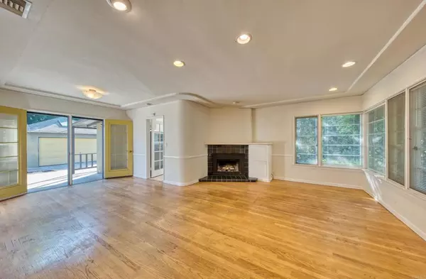 Monrovia, CA 91016,444 N Myrtle Ave