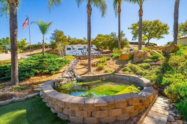 Ramona, CA 92065,16996 Archie Moore Ring