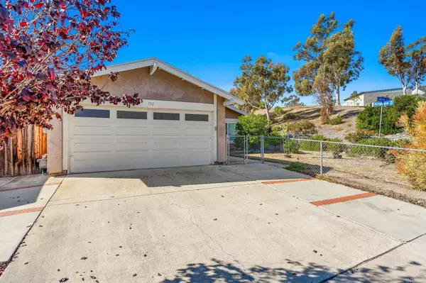 San Diego, CA 92114,758 S 65Th ST