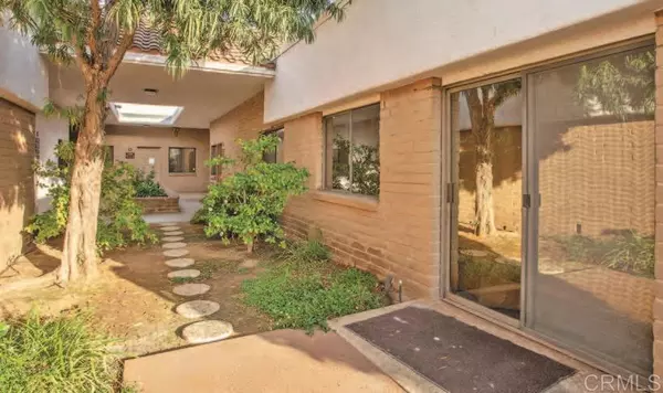 Fallbrook, CA 92028,645 E Elder St #C