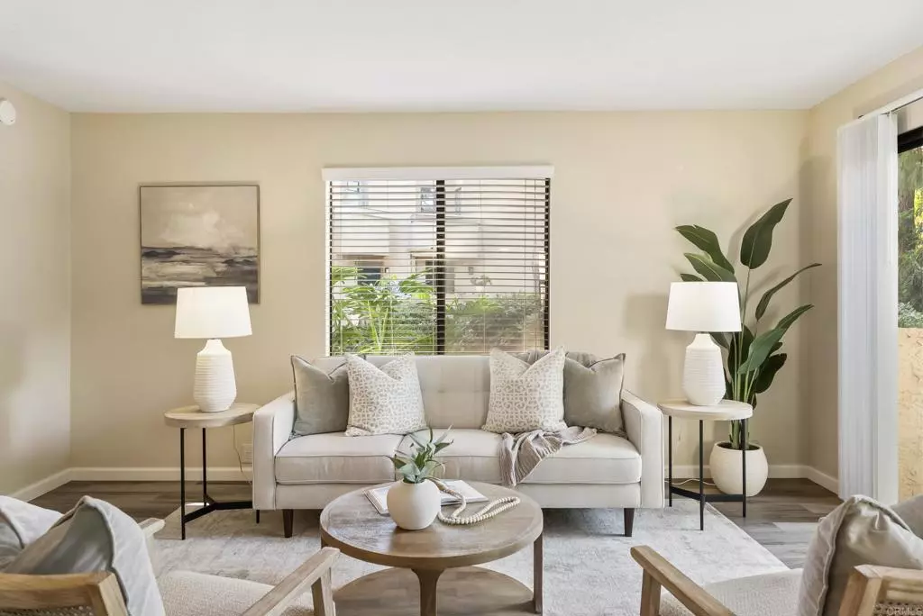 La Jolla, CA 92037,8441 Via Mallorca #76