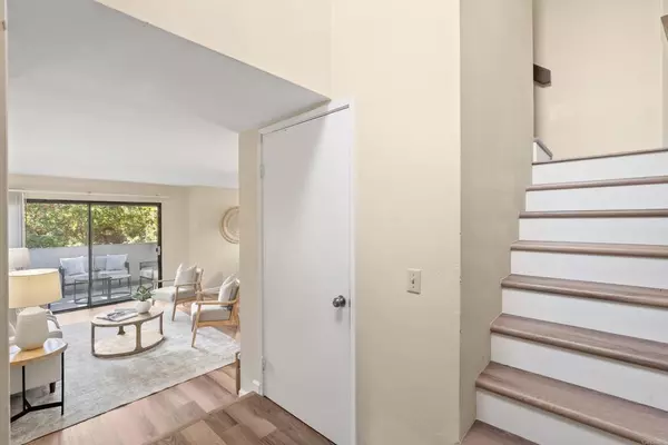 La Jolla, CA 92037,8441 Via Mallorca #76