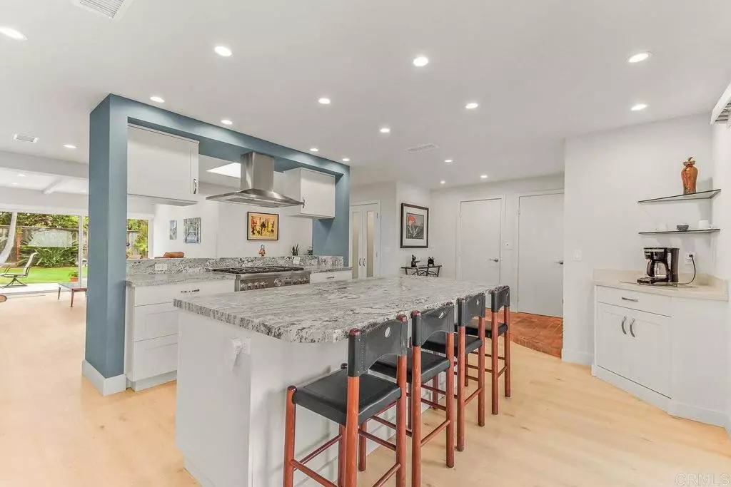 Del Mar, CA 92014,2462 LOZANA RD