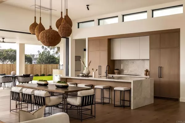 Solana Beach, CA 92075,601 N Cedros