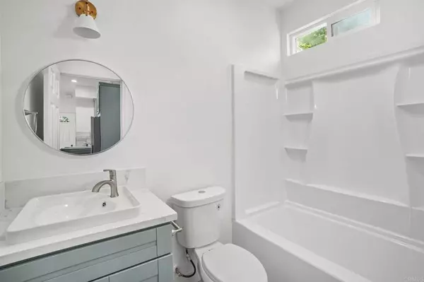 Escondido, CA 92025,2918 Anaheim ST