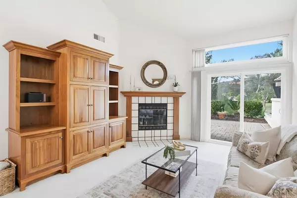 Escondido, CA 92026,8925 Circle R View LN