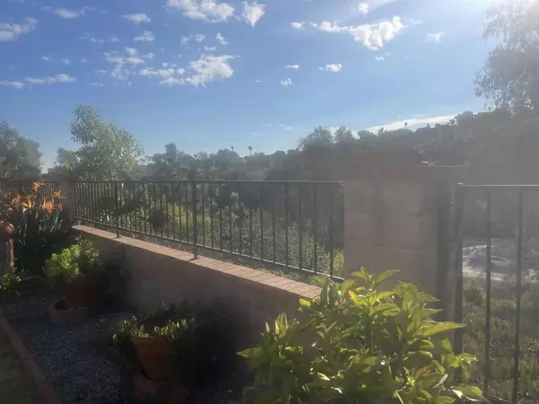 Carlsbad, CA 92010,4427 TRIESTE