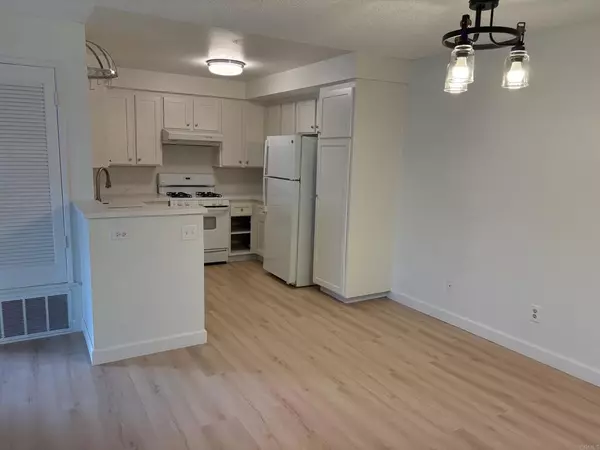 San Diego, CA 92130,12229 Carmel Vista Road #148