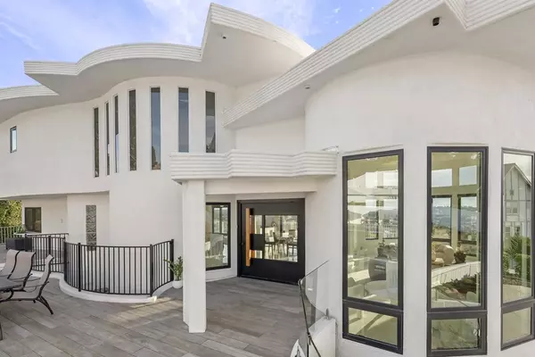 Carlsbad, CA 92009,7215 El Fuerte