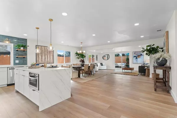 Oceanside, CA 92057,4949 Luna DR