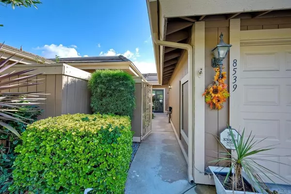 Escondido, CA 92026,8539 Circle R Valley LN