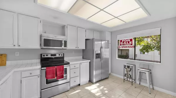 Carlsbad, CA 92009,2508 Navarra DR #424