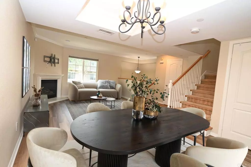 Carlsbad, CA 92008,4035 Bluff View Way