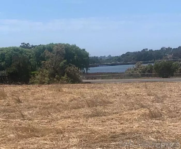 Lago Lindo, Rancho Santa Fe, CA 92067