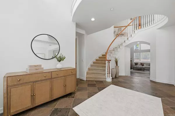 Encinitas, CA 92024,557 Samuel CT