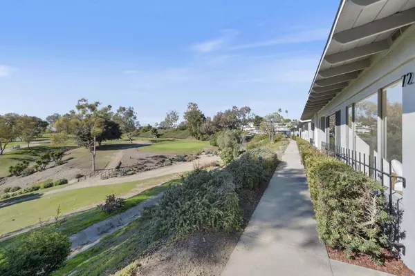 Oceanside, CA 92057,3839 Vista Campana S #72