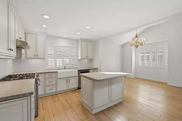 Encinitas, CA 92024,1709 Edgefield LN