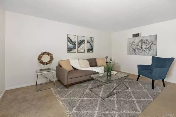 San Diego, CA 92122,7565 Charmant Dr #512