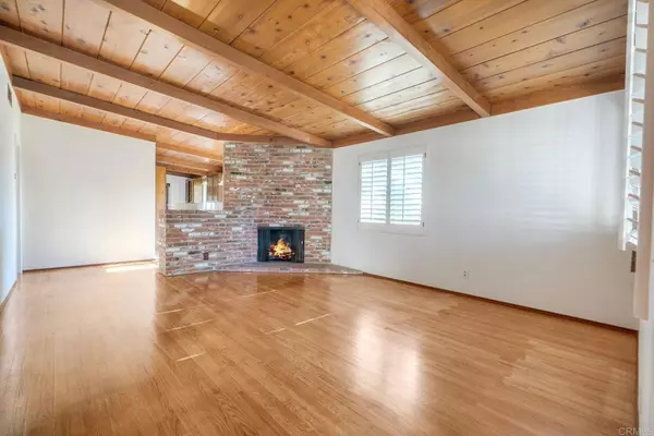 Carlsbad, CA 92008,2035 Basswood AVE