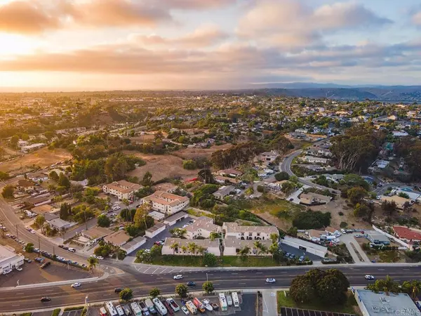 Oceanside, CA 92054,2136 Oceanside BLVD