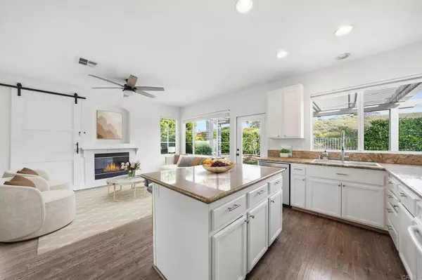 Carlsbad, CA 92011,6438 Lilium LN