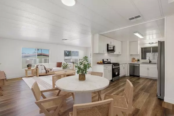 Vista, CA 92081,2130 Sunset DR #55