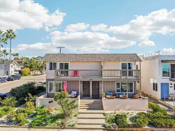 Encinitas, CA 92024,201 4th ST #A & B