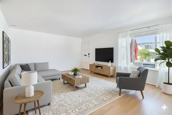 Encinitas, CA 92024,201 4th ST #A & B