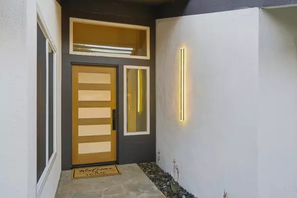 Carlsbad, CA 92009,2830 Esturion PL