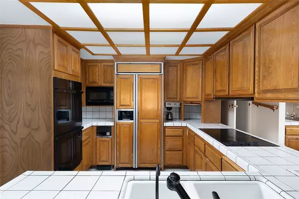 Huntington Beach, CA 92649,16661 Wellington CIR