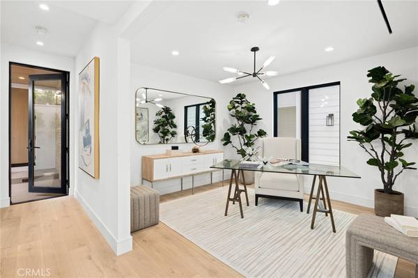 Corona Del Mar, CA 92625,508 Goldenrod