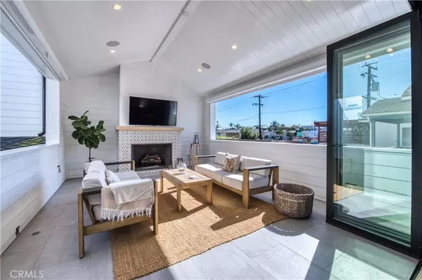 Corona Del Mar, CA 92625,413 .5 Marigold