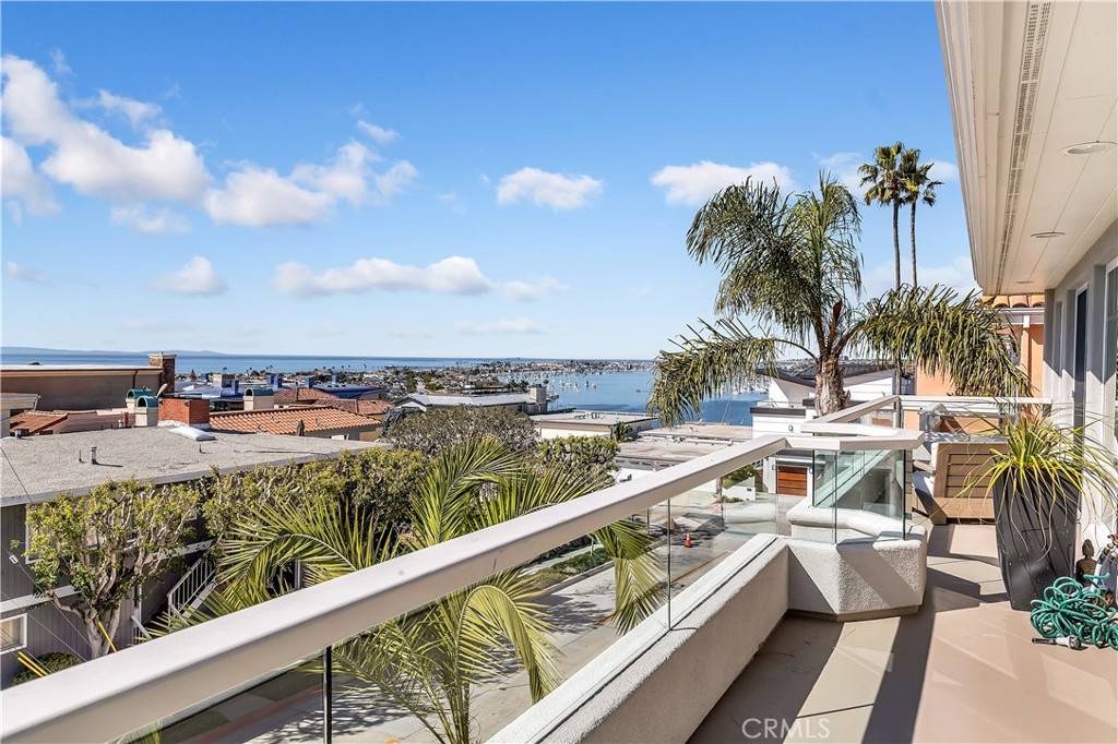 2522 Seaview AVE, Corona Del Mar, CA 92625