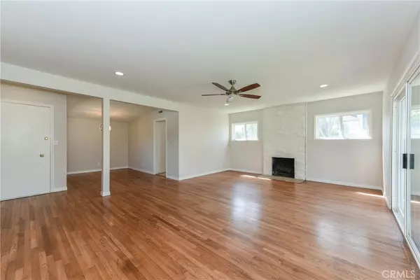 Costa Mesa, CA 92626,3001 Fernheath LN