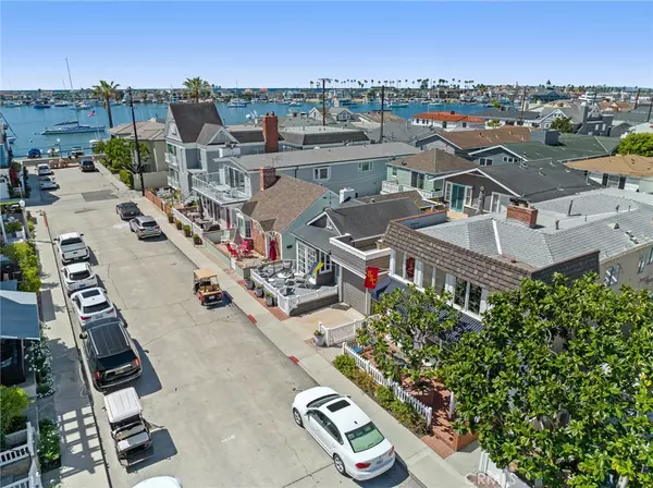 Newport Beach, CA 92662,117 Diamond AVE