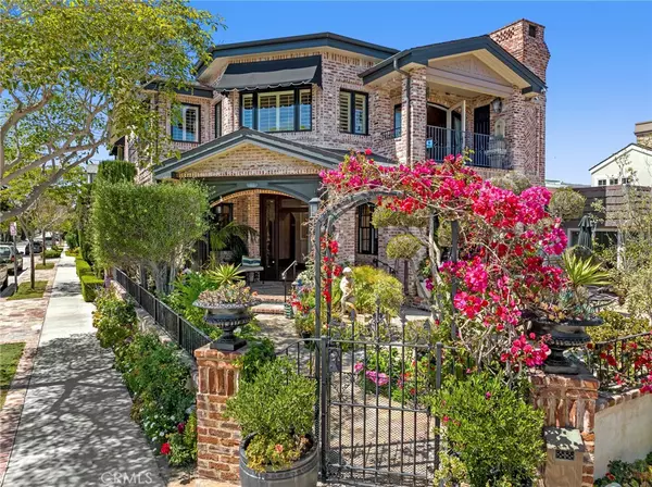 301 Larkspur, Corona Del Mar, CA 92625