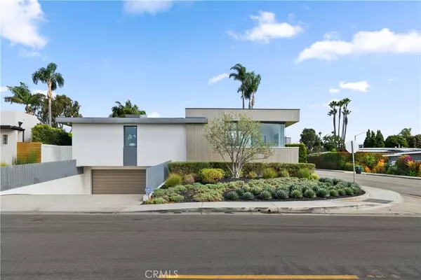 Corona Del Mar, CA 92625,711 Ramona DR