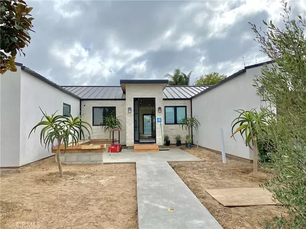 1822 Buttonshell LN, Newport Beach, CA 92660