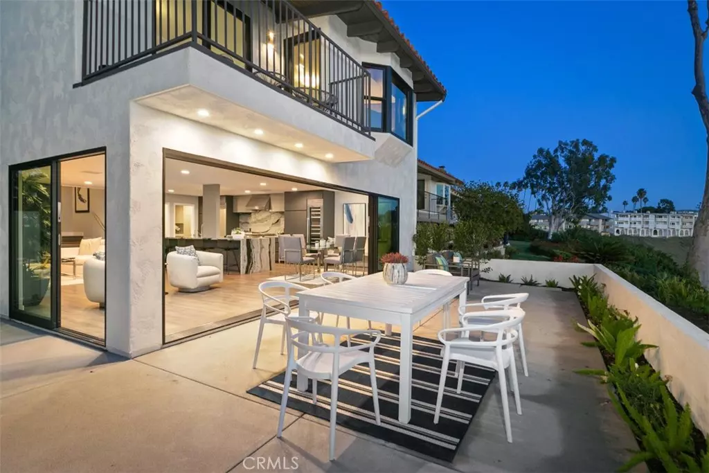 Newport Beach, CA 92660,655 Vista Bonita