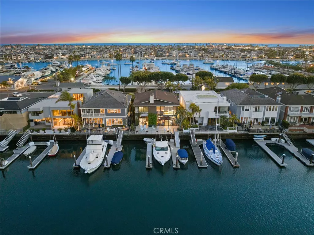 Newport Beach, CA 92660,818 Harbor Island DR