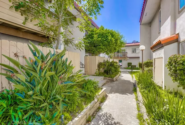 Santa Ana, CA 92704,2501 W Sunflower AVE #F14