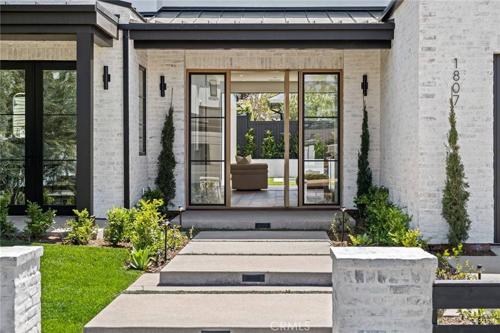 Newport Beach, CA 92660,1807 Port Charles PL