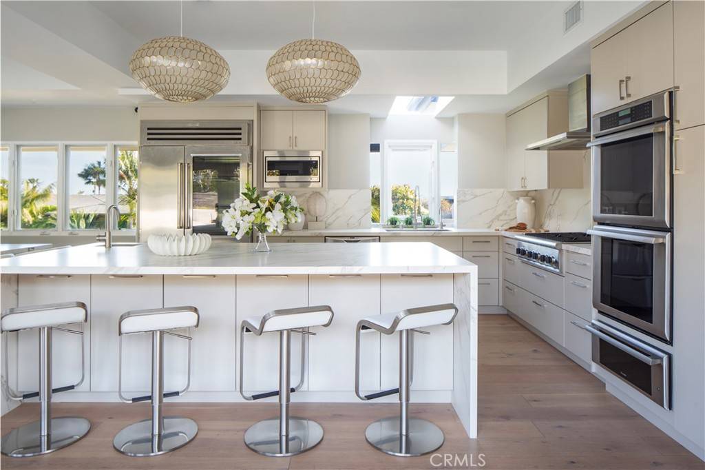 Laguna Beach, CA 92651,2526 Monaco DR