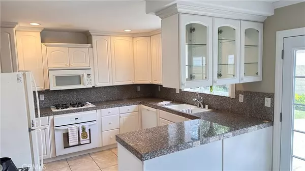 Huntington Beach, CA 92646,21292 Antigua LN